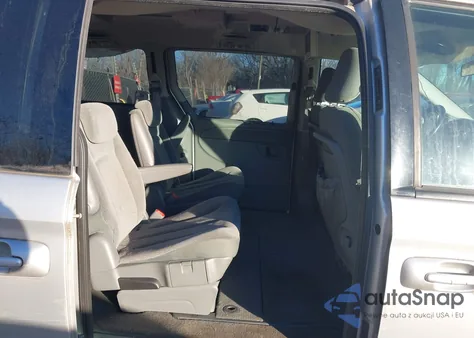 2005 Chrysler Town & Country Touring z USA, uszkodzony, nr VIN 2C4GP54L65R600515